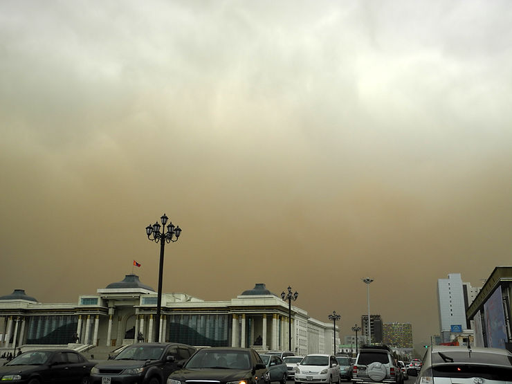 Quand le sable s'ajoute à la pollution, l'air devient irrespirable.