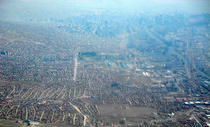 Des quartiers qui se développent en périphérie bien plus vite que ce que la ville peut digérer.