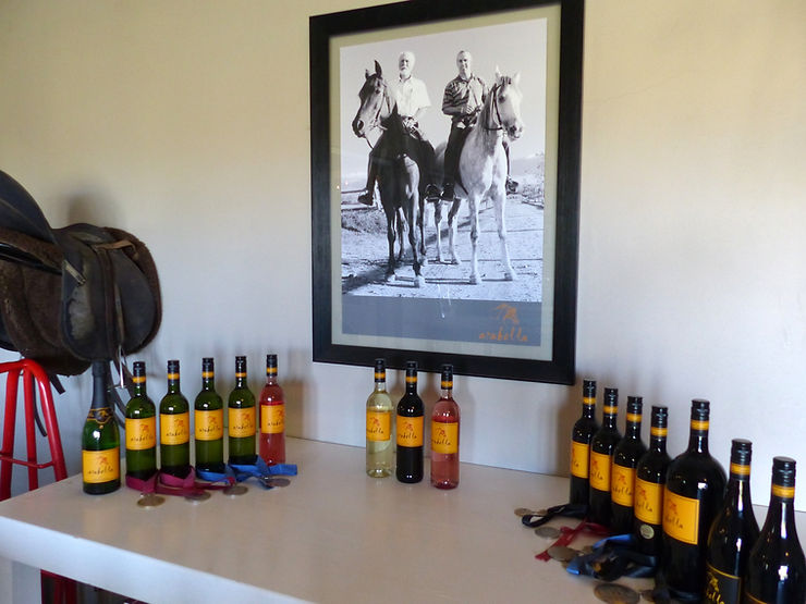 Dans l'entrée d'un domaine en vue dans la vallée.